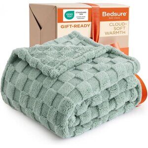 Sage Green Throw Blanket for Couch - Checkered Fleece